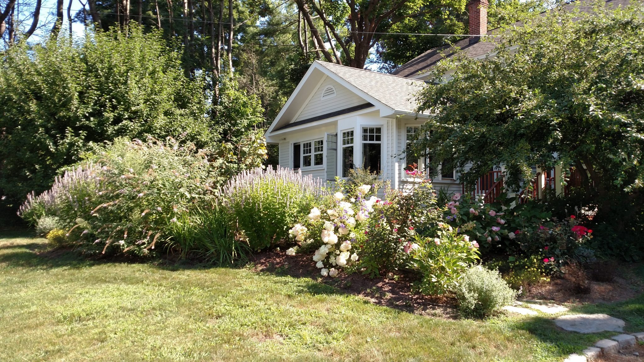 Planning to sell your home next spring? Fall is the time to spruce up your yard!