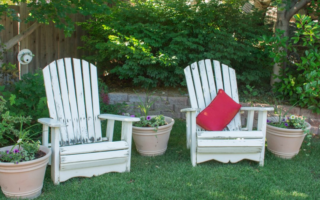5 Staging Tips For The Outdoor Living, Staging Outdoor Furniture
