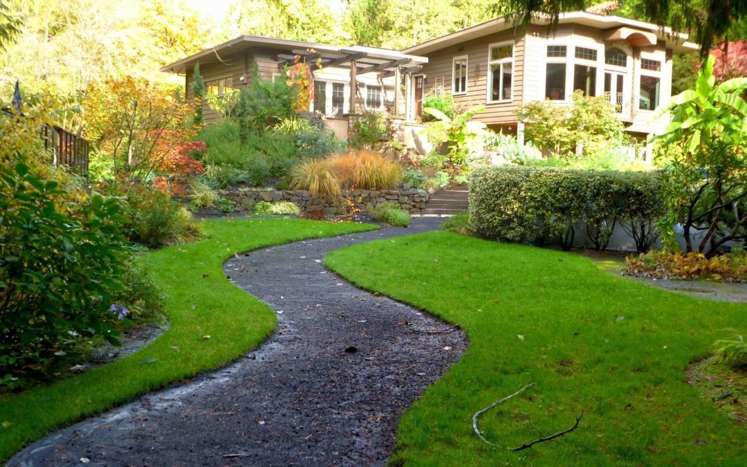Beat the Heat: Tips for Creating Curb Appeal in the Summer